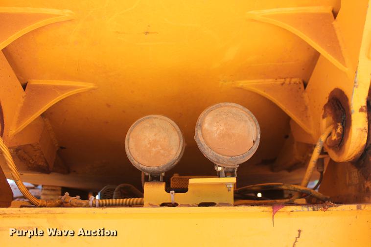 image for item DD4972 2004 Volvo A40D articulated haul truck