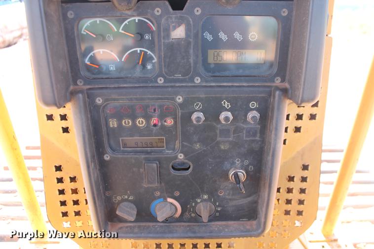 image for item DD4974 2003 Caterpillar D5N LGP dozer