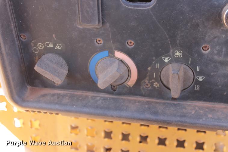 image for item DD4974 2003 Caterpillar D5N LGP dozer