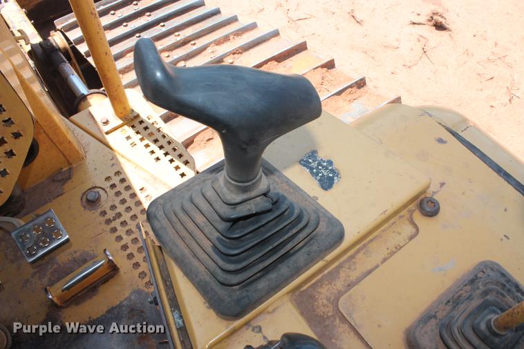 image for item DD4974 2003 Caterpillar D5N LGP dozer