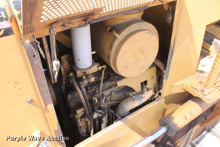 image for item DD4974 2003 Caterpillar D5N LGP dozer