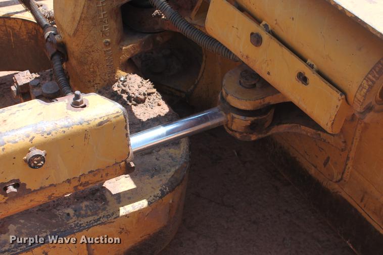 image for item DD4974 2003 Caterpillar D5N LGP dozer