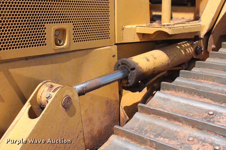 image for item DD4974 2003 Caterpillar D5N LGP dozer