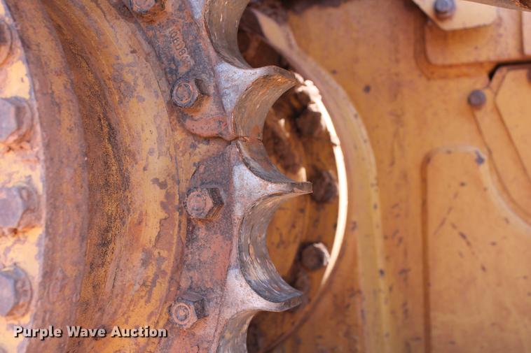 image for item DD4974 2003 Caterpillar D5N LGP dozer