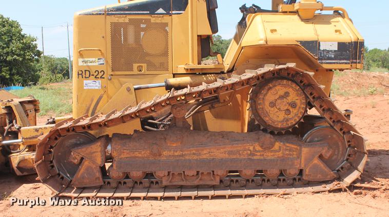 image for item DD4974 2003 Caterpillar D5N LGP dozer