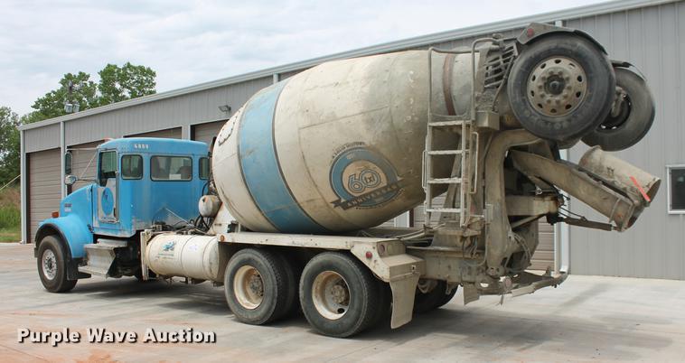 image for item DD4975 2006 Kenworth W900B ready mix truck