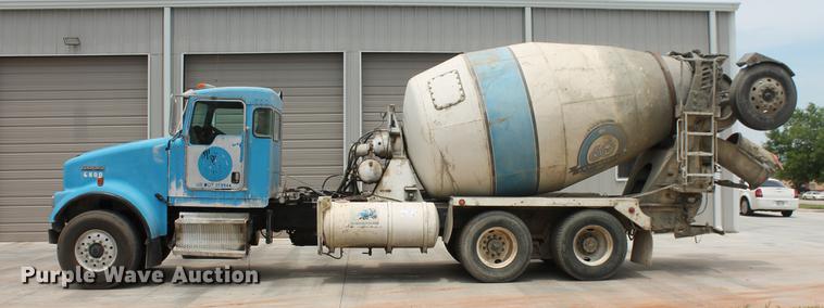 image for item DD4975 2006 Kenworth W900B ready mix truck