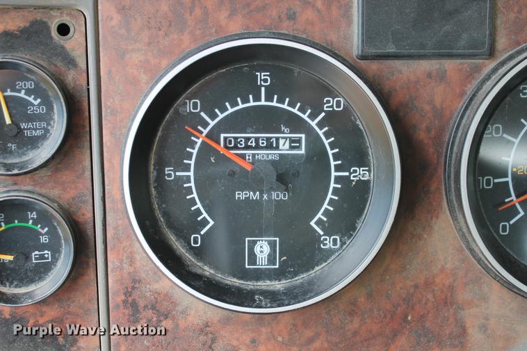 image for item DD4975 2006 Kenworth W900B ready mix truck