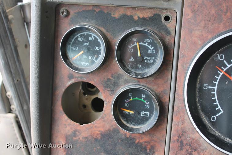 image for item DD4975 2006 Kenworth W900B ready mix truck