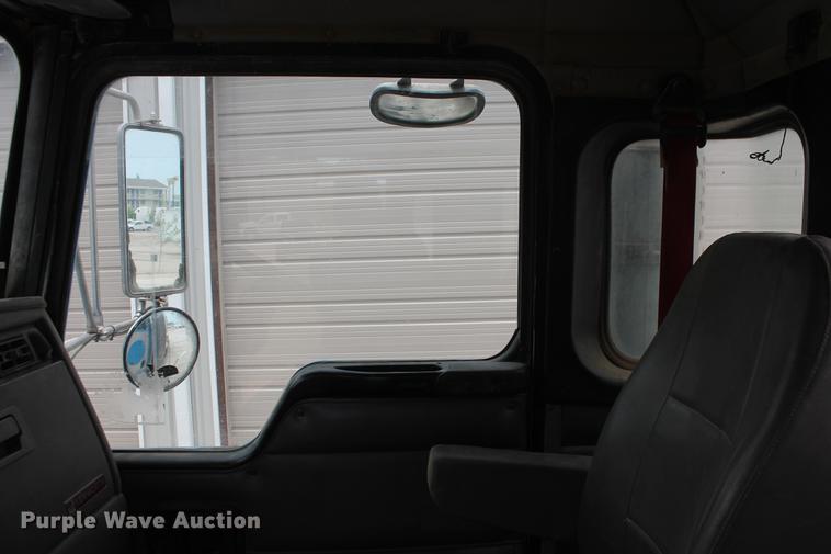 image for item DD4975 2006 Kenworth W900B ready mix truck