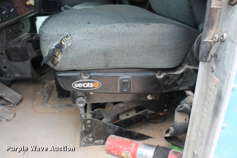 image for item DD4975 2006 Kenworth W900B ready mix truck