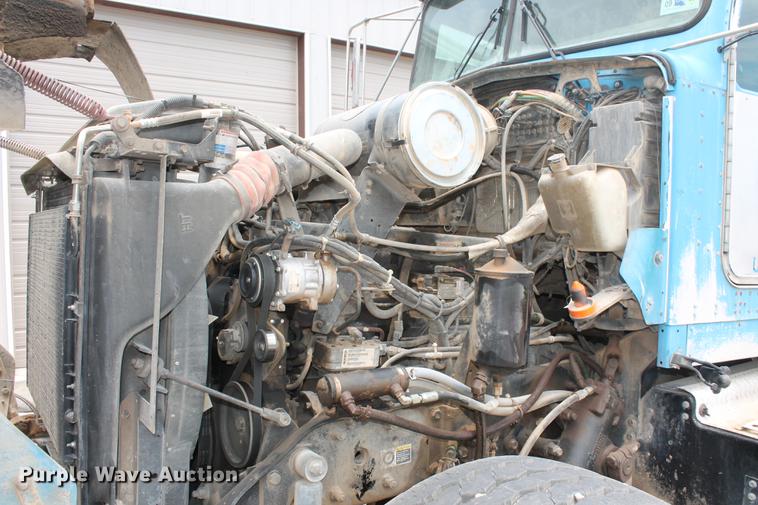 image for item DD4975 2006 Kenworth W900B ready mix truck