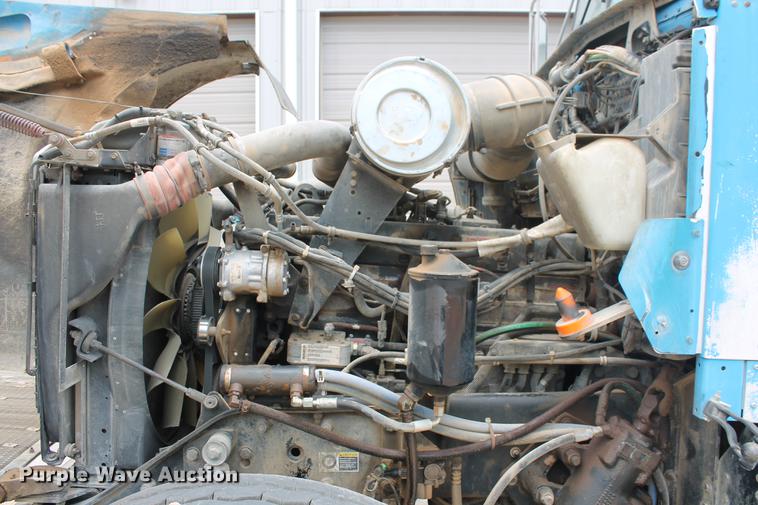 image for item DD4975 2006 Kenworth W900B ready mix truck