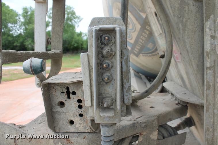 image for item DD4975 2006 Kenworth W900B ready mix truck