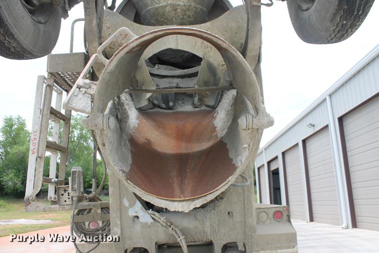 image for item DD4975 2006 Kenworth W900B ready mix truck