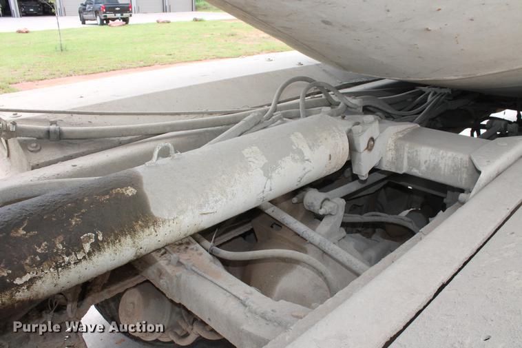 image for item DD4975 2006 Kenworth W900B ready mix truck