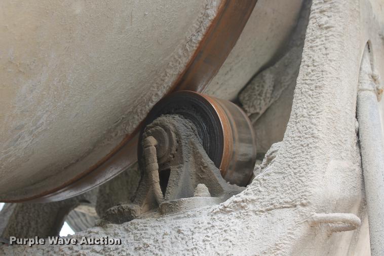 image for item DD4975 2006 Kenworth W900B ready mix truck