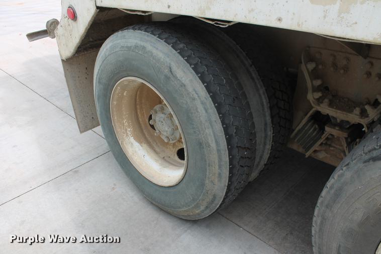 image for item DD4975 2006 Kenworth W900B ready mix truck