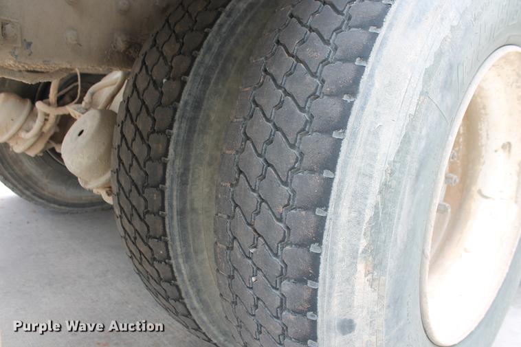 image for item DD4975 2006 Kenworth W900B ready mix truck