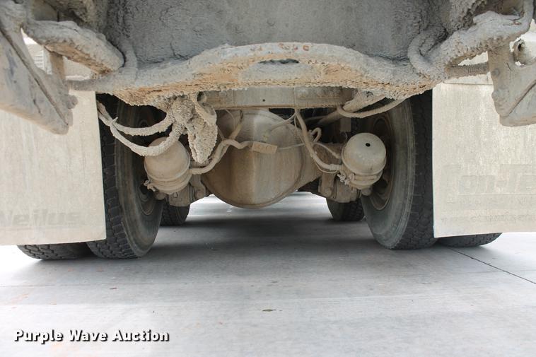 image for item DD4975 2006 Kenworth W900B ready mix truck