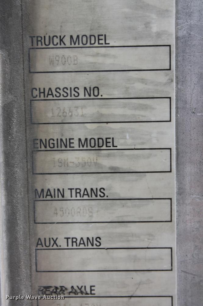 image for item DD4975 2006 Kenworth W900B ready mix truck