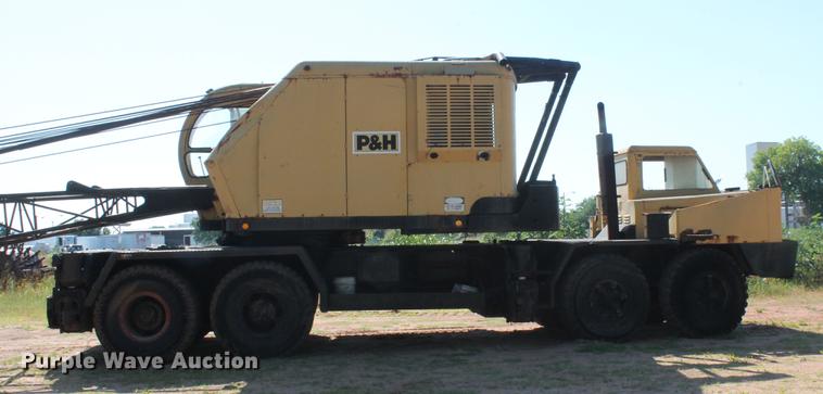 image for item DD4985 1969 P & H 645TC crane