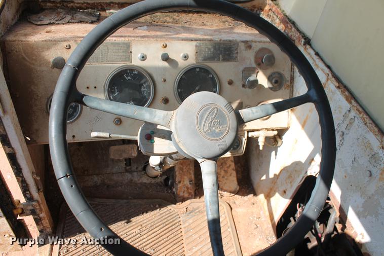 image for item DD4985 1969 P & H 645TC crane