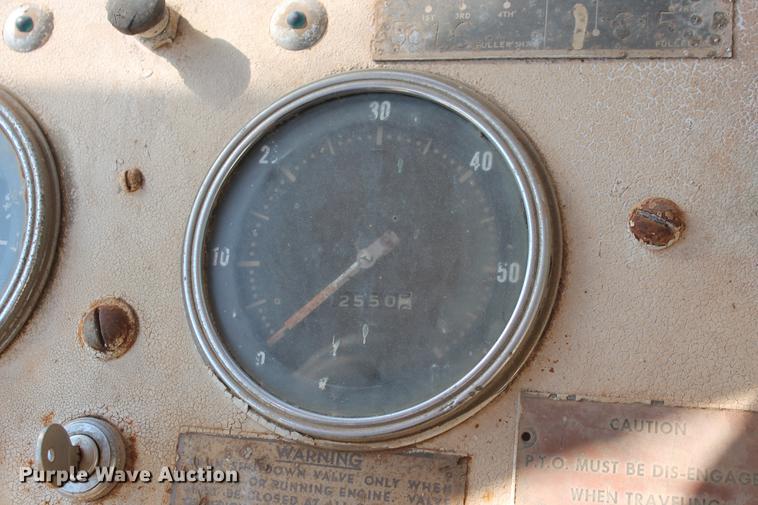 image for item DD4985 1969 P & H 645TC crane