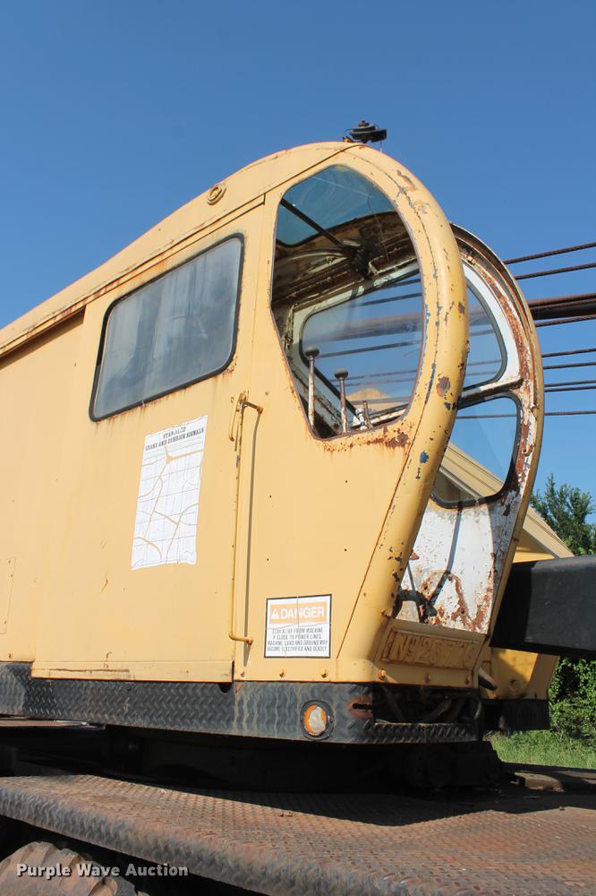 image for item DD4985 1969 P & H 645TC crane