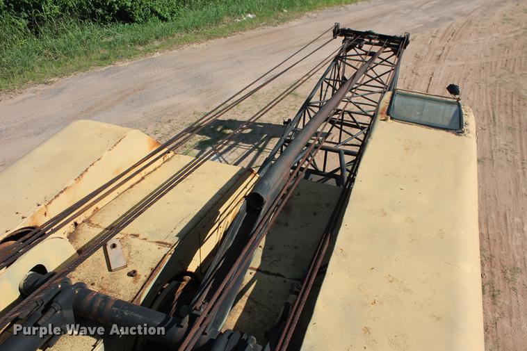 image for item DD4985 1969 P & H 645TC crane