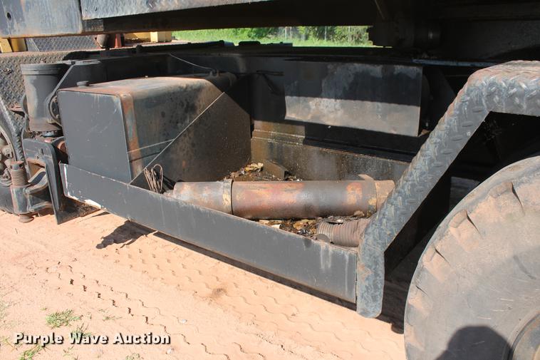 image for item DD4985 1969 P & H 645TC crane