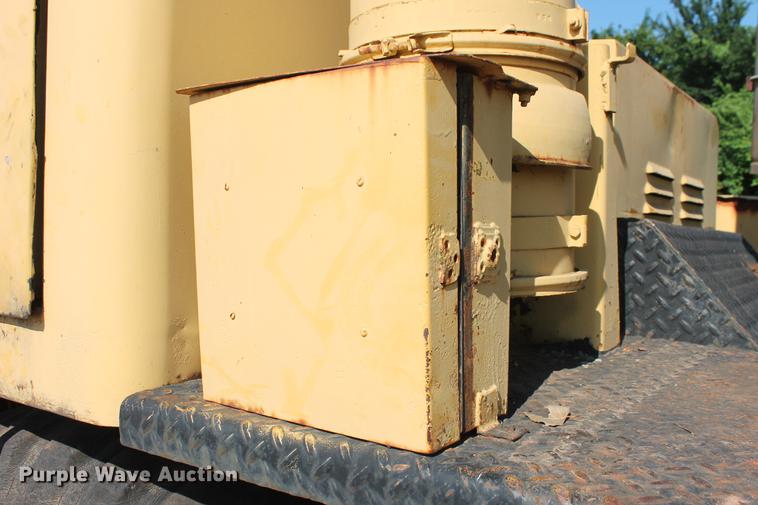 image for item DD4985 1969 P & H 645TC crane