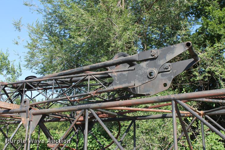 image for item DD4985 1969 P & H 645TC crane