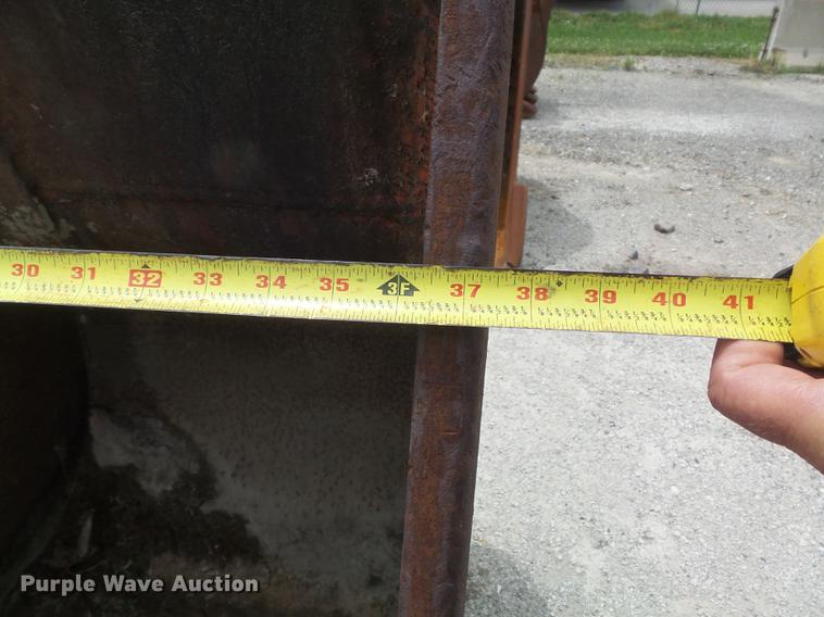image for item DD7195 48"W excavator bucket