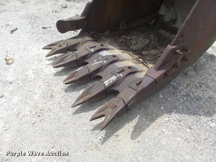 image for item DD7195 48"W excavator bucket