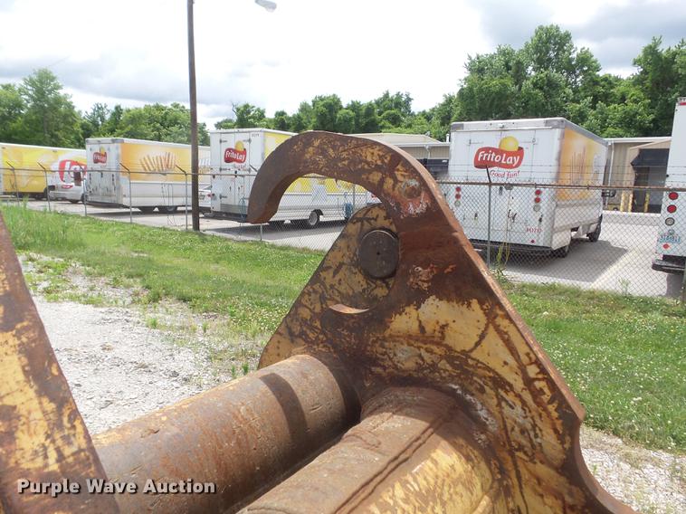 image for item DD7197 Excavator grapple