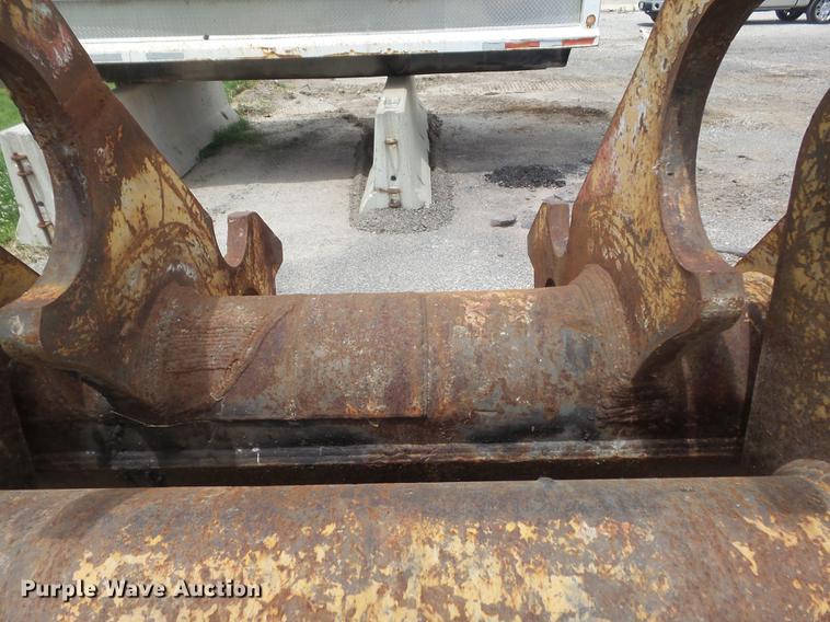 image for item DD7197 Excavator grapple