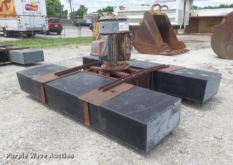 image for item DD7199 Dobbs floating surface water pump