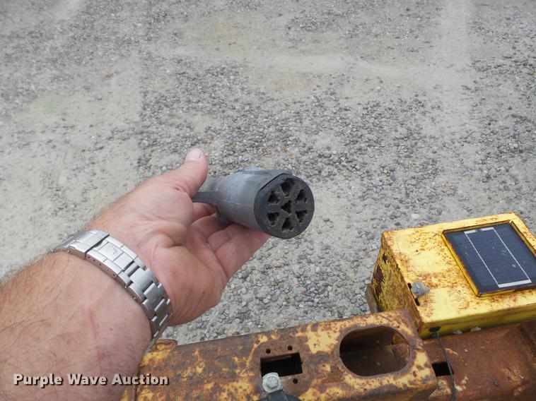 image for item DD7220 1984 Butler LT1418H tilt deck equipment trailer