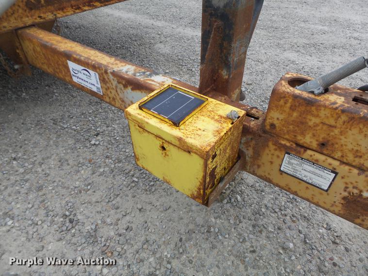 image for item DD7220 1984 Butler LT1418H tilt deck equipment trailer