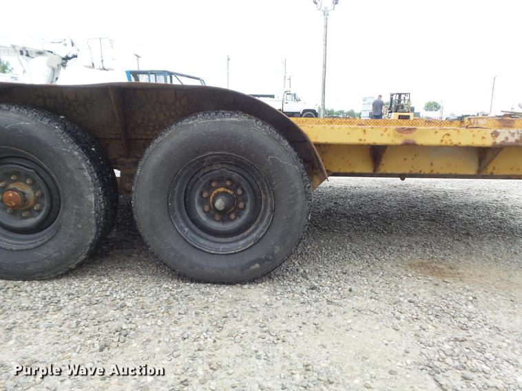 image for item DD7220 1984 Butler LT1418H tilt deck equipment trailer