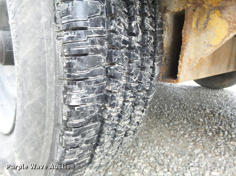 image for item DD7220 1984 Butler LT1418H tilt deck equipment trailer