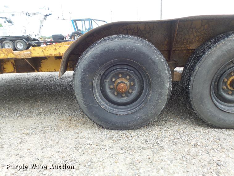 image for item DD7220 1984 Butler LT1418H tilt deck equipment trailer