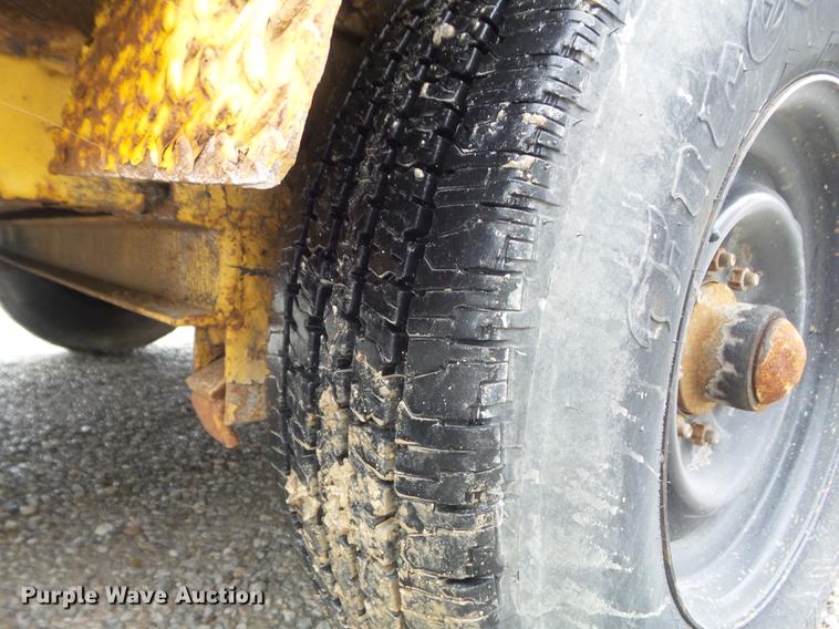 image for item DD7220 1984 Butler LT1418H tilt deck equipment trailer