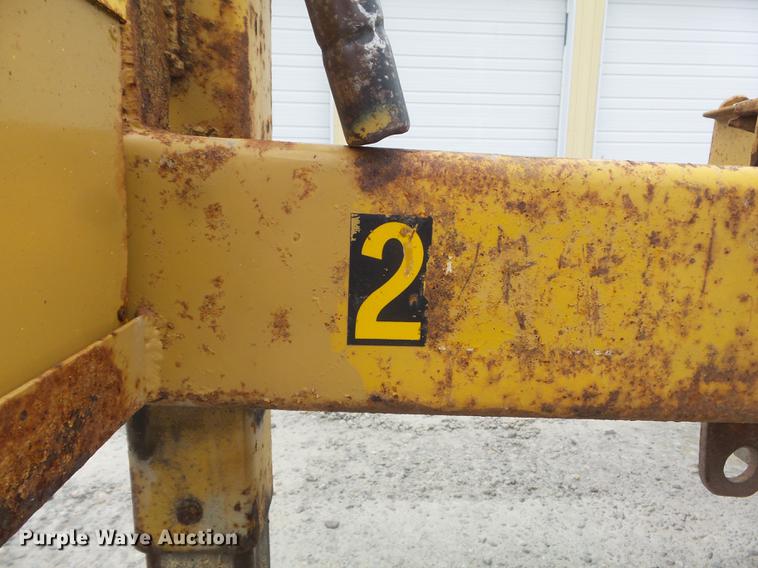 image for item DD7221 1980 Butler LT-1014 tilt deck utility trailer