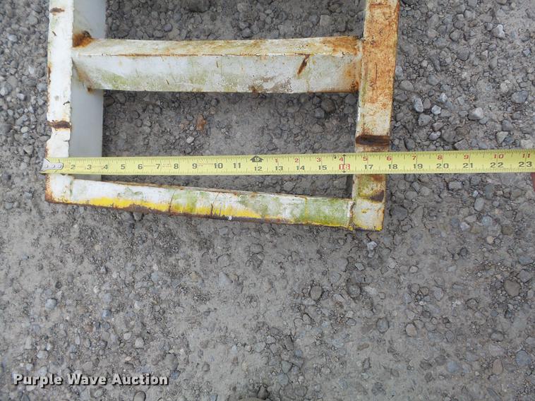 image for item DD7223 1976 Ditch Witch T12 equipment trailer