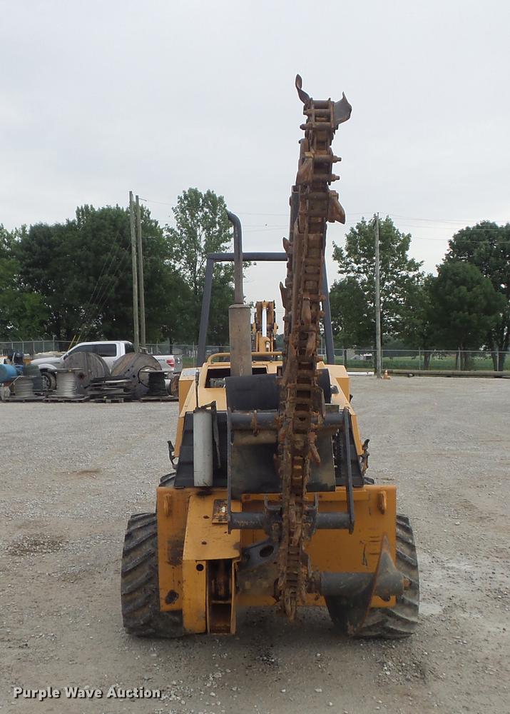 image for item DD7226 1997 Case 360 trencher