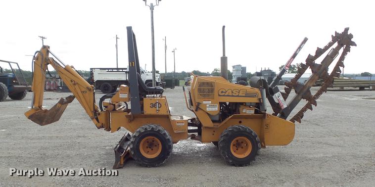 image for item DD7226 1997 Case 360 trencher