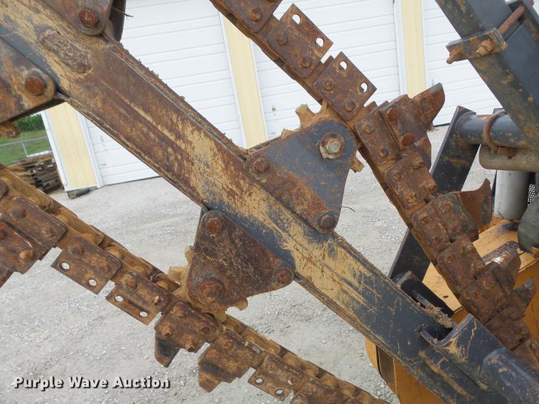 image for item DD7226 1997 Case 360 trencher