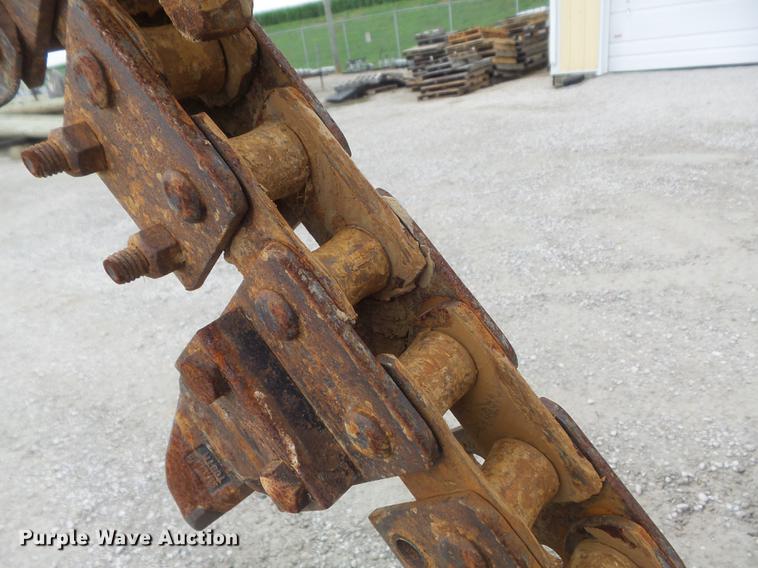 image for item DD7226 1997 Case 360 trencher